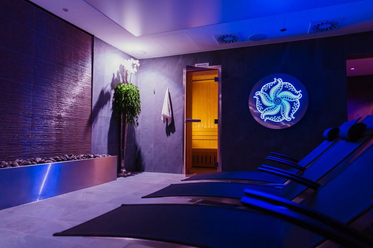 Barok Hotel And Apartments Bratislava Bagian luar foto